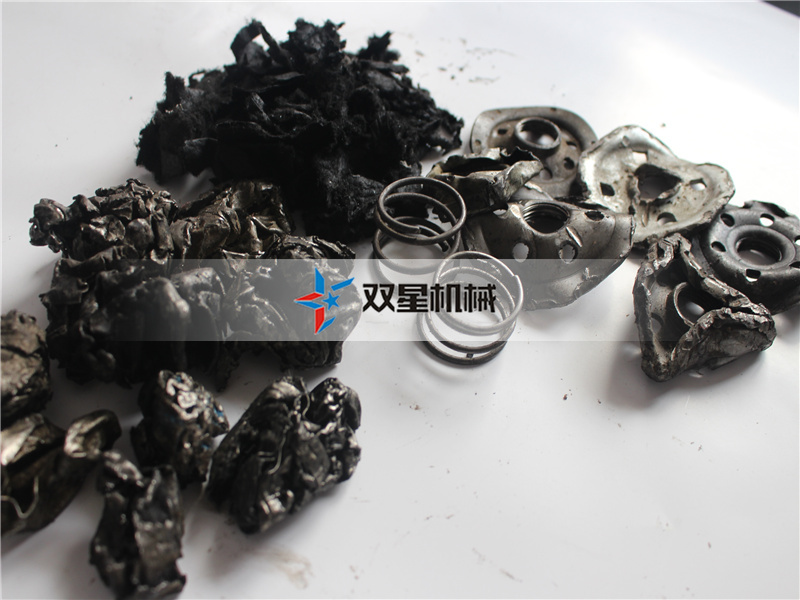 機(jī)油濾芯粉碎機(jī)設(shè)備多少錢？一套設(shè)備有多少錢？