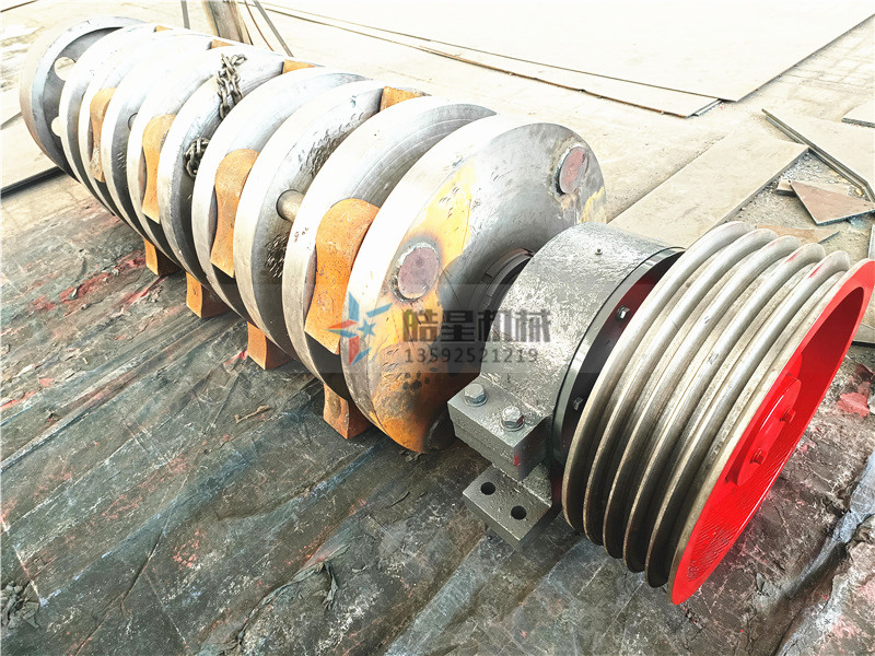 <a href='http://www.revieve.com.cn/psxl/4.html' target='_blank'><span>廢鋼破碎機(jī)</span></a>廠家<a href='http://www.revieve.com.cn/scxc/1572.html' target='_blank'><span>錘頭</span></a>結(jié)構(gòu)生產(chǎn)現(xiàn)場(chǎng)展示